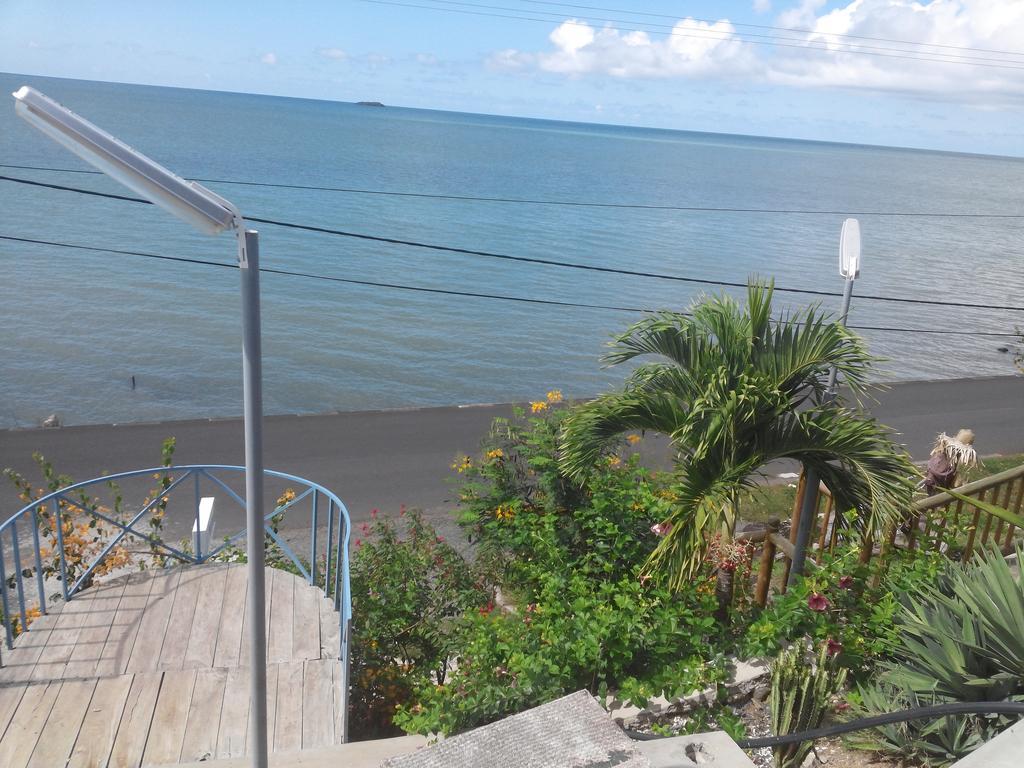 Le Pandanus Hotel Quatre Vents Екстериор снимка
