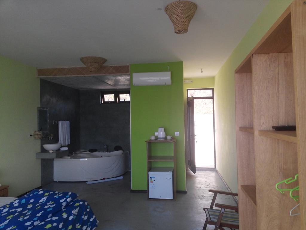 Le Pandanus Hotel Quatre Vents Екстериор снимка