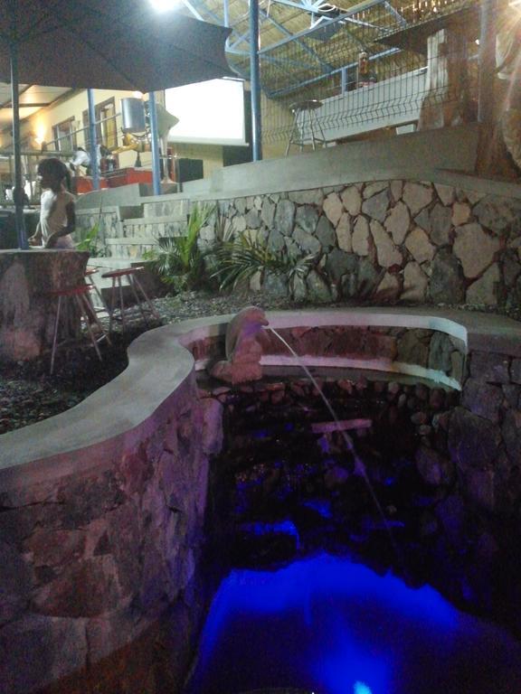 Le Pandanus Hotel Quatre Vents Екстериор снимка
