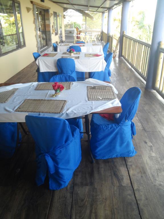 Le Pandanus Hotel Quatre Vents Екстериор снимка